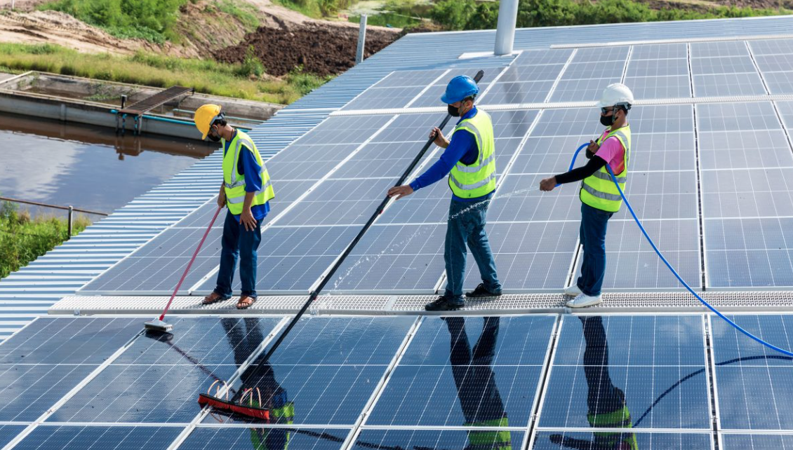 Professional Solar Panel Cleaning in Ventura