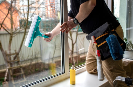 6 Pro Window Cleaning Tips for Streak-Free Views in Ventura County thumbnail image